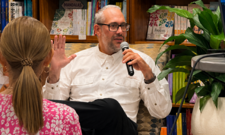Exitoso lanzamiento del primer libro del reportero humacaeño Emilio Pérez