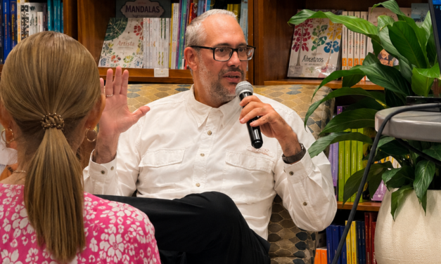 Exitoso lanzamiento del primer libro del reportero humacaeño Emilio Pérez