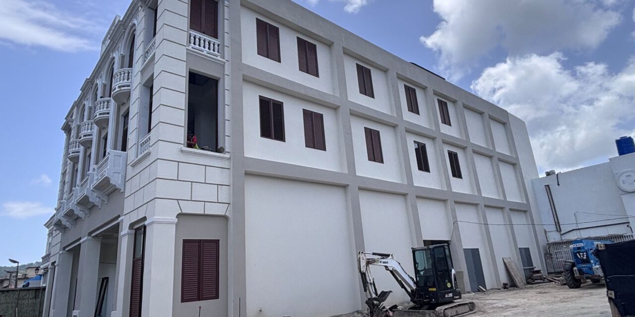 HUMACAO:  En su recta final el teatro Victoria